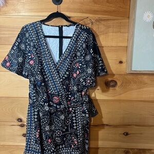 Bloomchic Romper tie belt size 14/16 NWT bandana look